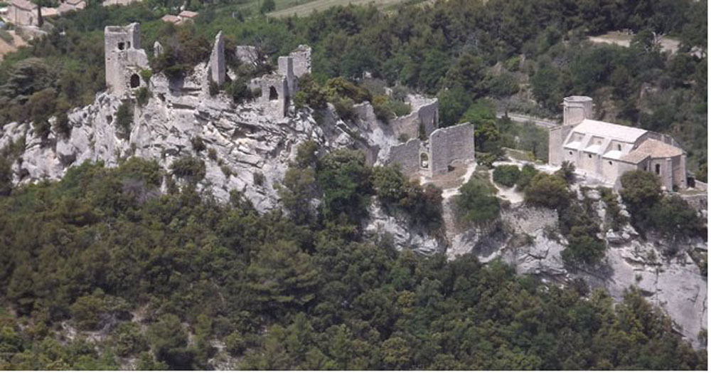 Vue Aerienne de la forteresse d'Oppede